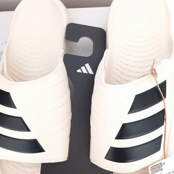 Adidas  Mens Light Blaze Slides or Sandals Size 12 Tan -New With Tags + Socks - Picture 5 of 11